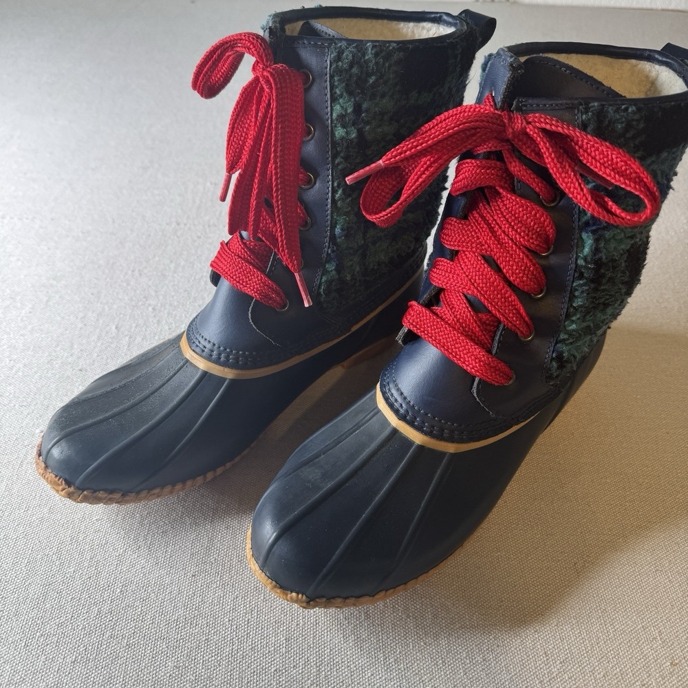 Lands' End Women's 9.5 Plaid Sherpa Fleece Lined Insulated Leather Duck Boots